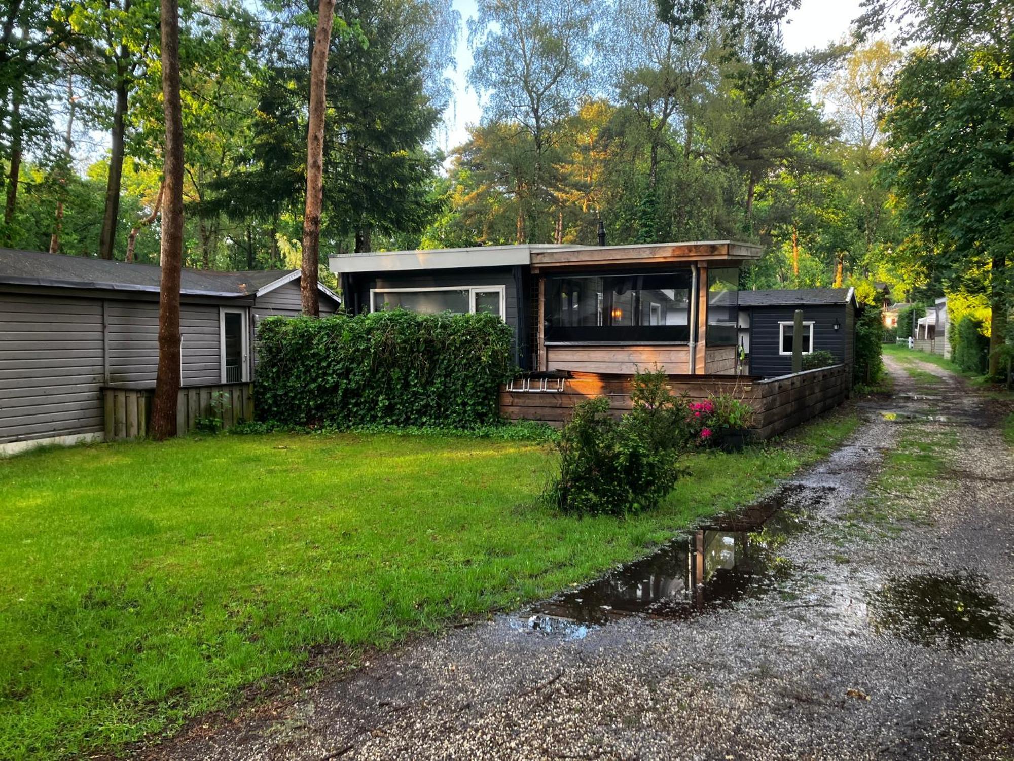 Chalet Bosrijk Midden In De Natuur-Eten&Drinken-Activiteiten-Ontspanning-En Nog Veel Meer Hoenderloo Esterno foto